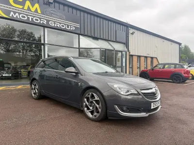 Begagnad Vauxhall Insignia SRi 140 HK (102 kW) 2015 Grå Kombi