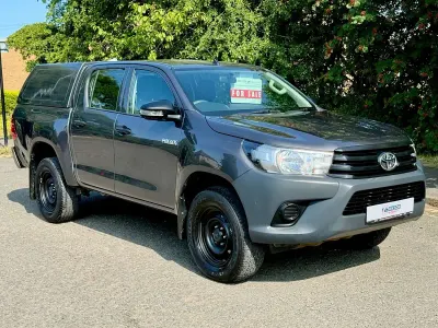 Used Toyota HiLux Active 150 HP (110 kW) 2020 Grey Pickup
