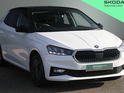 Used Skoda Fabia Colour Edition 80 HP (58 kW) 2023 Candy white body / black magic pearl effect roof Hatchback