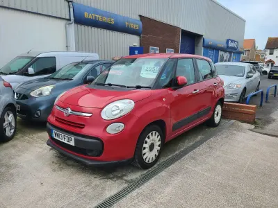 Used Fiat 500L Easy 85 HP (62 kW) 2013 Red MPV