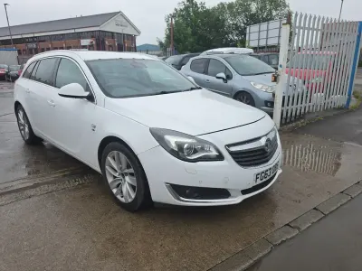 Used Vauxhall Insignia Elite 2013 White Estate
