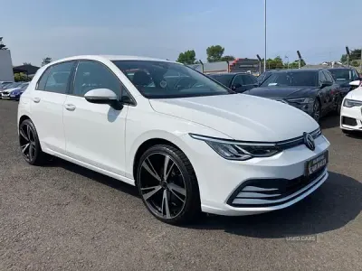 Used VW Golf VIII Life 130 HP (95 kW) 2024 White Hatchback