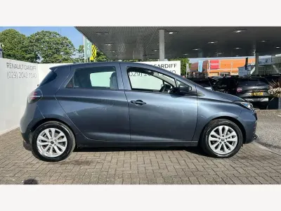 Used Renault Zoe Iconic 80 kW (109 HP) 2022 Hatchback