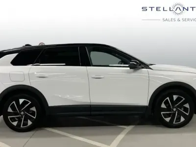 Używany Vauxhall Grandland X Ultimate 134 KM (98 kW) 2025 Biały SUV
