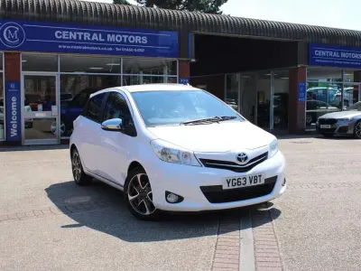 Used Toyota Yaris Trend 2013 White Hatchback