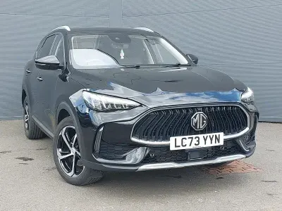 Używany MG HS SE 162 KM (119 kW) 2023 Czarny SUV
