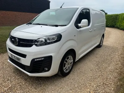 Used Vauxhall Vivaro Sportive 120 HP (88 kW) 2020 White MPV