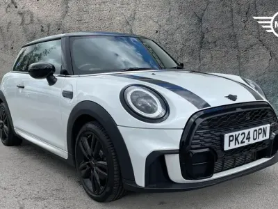 Used Mini Cooper Hatch 134 HP (98 kW) 2024 White Hatchback