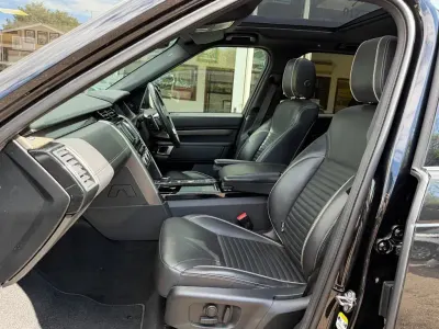 Used Land Rover Discovery Dynamic 2019 Black SUV
