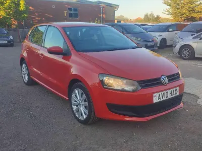 Usata VW Polo SE 85 CV (62 kW) 2010 Arancione Utilitaria