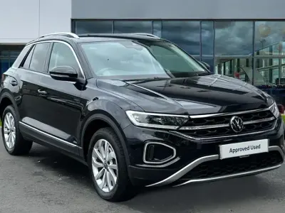Usado VW T-Roc Style 150 HP (110 kW) 2025 Preto SUV