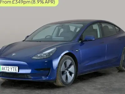 Begagnad Tesla Model 3 RWD 208 kW (283 HK) 2022 Blå Sedan
