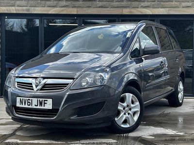 Używany Vauxhall Zafira 140 KM (102 kW) 2011 Szary Minivan