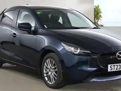 Używany Mazda 2 Exclusive-Line 116 KM (85 kW) 2023 Niebieski Hatchback