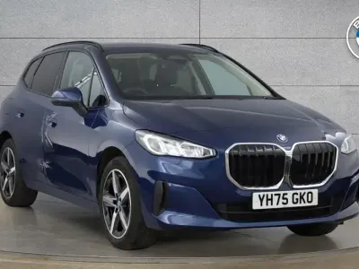 Usado BMW 225 Active Tourer Sport Line 242 CV (177 kW) 2025 Azul Monovolumen