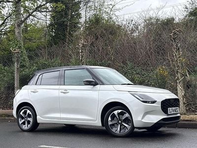 Used Suzuki Swift 2024 White Hatchback