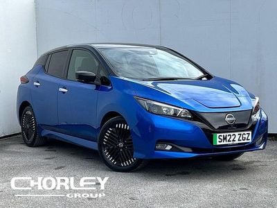 Begagnad Nissan Leaf N-Connecta 110 kW (150 HK) 2022 Blå Halvkombi