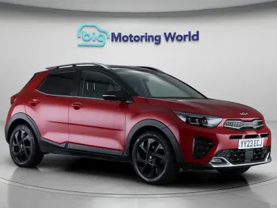 Używany Kia Stonic GT-Line S 118 KM (86 kW) 2023 Czerwony SUV