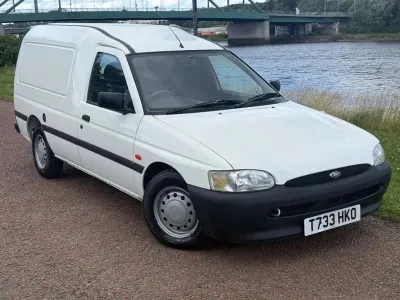 Used Ford Escort 69 HP (50 kW) 1999 White Van