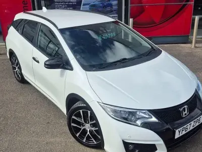 Używany Honda Civic Sport 142 KM (104 kW) 2017 Biały Kombi