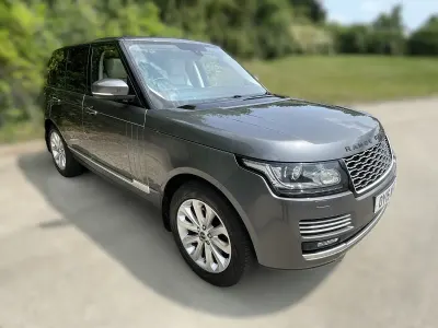 Usado Land Rover Range Rover Vogue SE 306 CV (225 kW) 2015 Gris SUV
