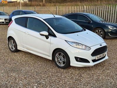 Used Ford Fiesta Zetec 2014 White Hatchback