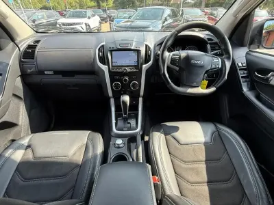 Used Isuzu D-Max 162 HP (119 kW) 2019 Grey Pickup