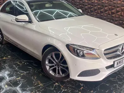 Used Mercedes C200 Premium 136 HP (100 kW) 2018 White Sedan