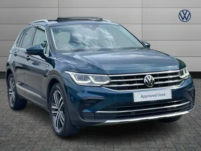 Używany VW Tiguan Elegance 150 KM (110 kW) 2023 Niebieski SUV