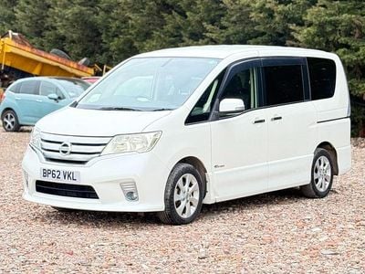 Begagnad Nissan Serena 2012 Vit Minibuss