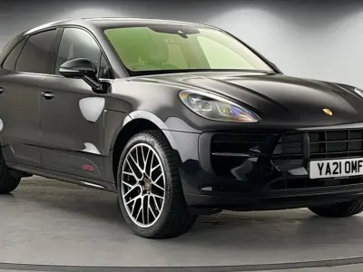 Used Porsche Macan 380 HP (279 kW) 2021 Jet black SUV