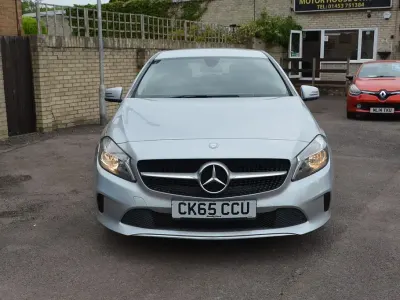 Begagnad Mercedes A180 SE 2015 Silver Halvkombi