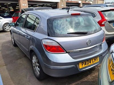 Used Vauxhall Astra Elite 101 HP (74 kW) 2004 Silver Hatchback