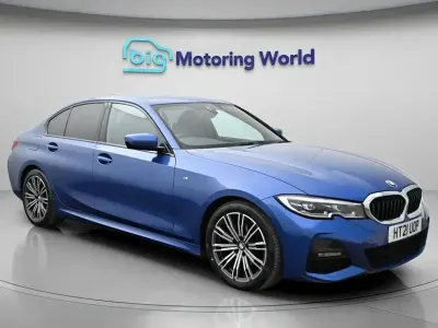 Begagnad BMW 320 M Sport 184 HK (135 kW) 2021 Blå Sedan