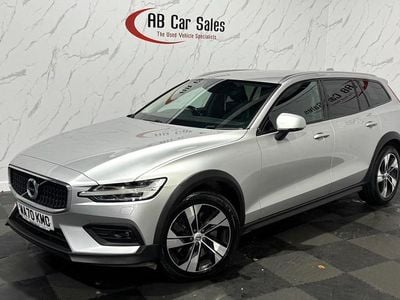 Silver Used 2020 Volvo V60 CC Plus Estate | £18,799 (Fair price)