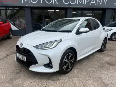 Used Toyota Yaris Design 116 HP (85 kW) 2024 White Hatchback