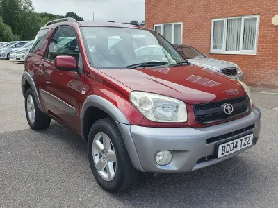 Used Toyota RAV4 147 HP (108 kW) 2004 Red SUV