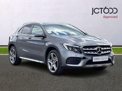 Mercedes GLA220