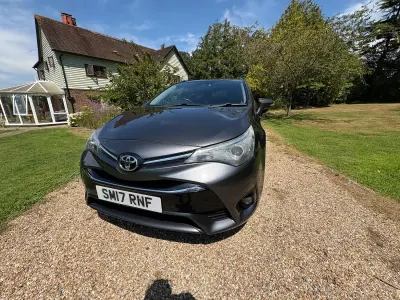 Used Toyota Avensis