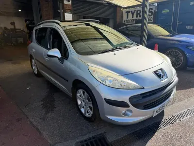 Used Peugeot 207 S 90 HP (66 kW) 2009 Silver Estate