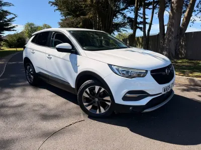 Second-hand Vauxhall Grandland X Sport 130 CP (95 kW) 2018 Alb SUV