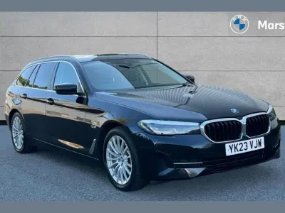 Usado BMW 530e Comfort Edition 292 HP (214 kW) 2023 Preto Carrinha