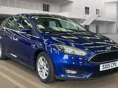 Used Ford Focus Zetec 120 HP (88 kW) 2015 Blue Hatchback