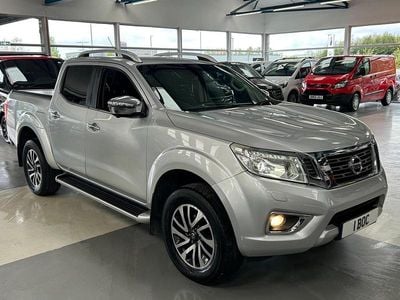 Usado Nissan Navara Tekna 190 HP (139 kW) 2018 Prateado Pickup
