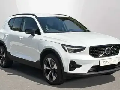 Begagnad Volvo XC40 Plus 161 HK (118 kW) 2024 Vit SUV