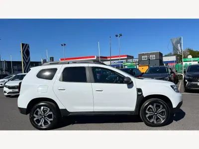 Begagnad Dacia Duster Journey 2023 Vit SUV
