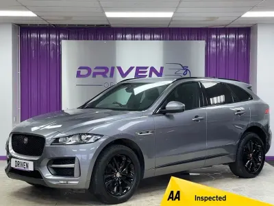 Usado Jaguar F-Pace R-Sport 180 HP (132 kW) 2019 Cinzento SUV