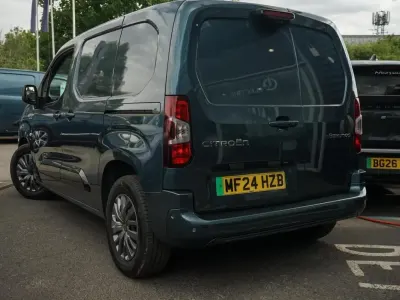 Used Citroën Berlingo 100 kW (136 HP) 2024 Blue MPV