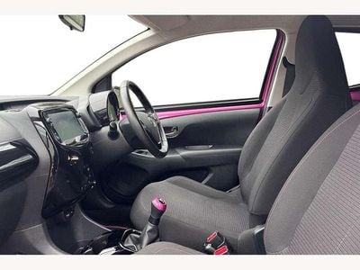 Used Toyota Aygo X-cite 72 HP (52 kW) 2019 Other Hatchback