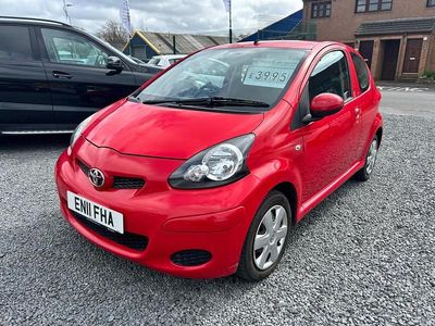 Used Toyota Aygo 68 HP (50 kW) 2011 Red Hatchback